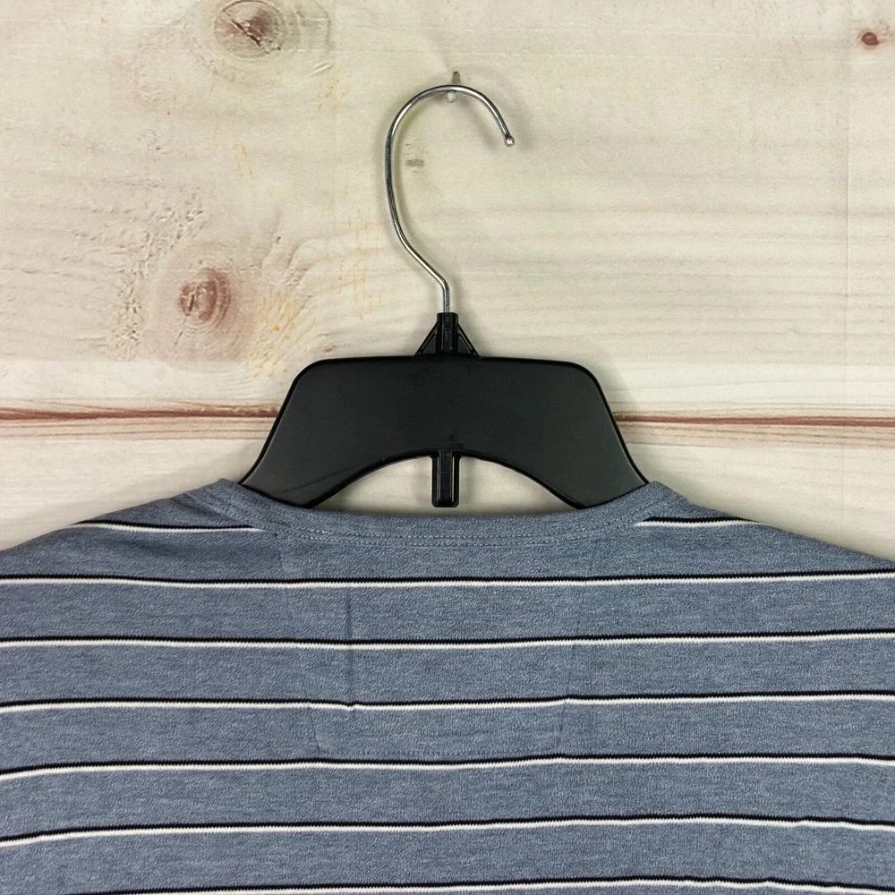 Banana Republic Top Mens S V-Neck Stripe Luxury Touch T-Shirt Blue Short Sleeve